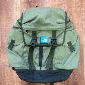 The North Face Commuter Amirite Backpack Hiking School Laptop Pockets Green